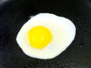 Sunny side up egg